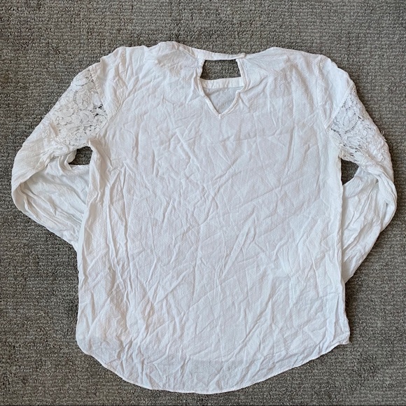 CAMBER & GRACE Peasant top floral cut out sleeve - Picture 3 of 3